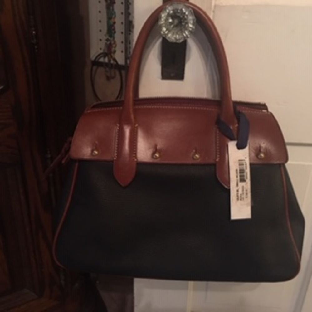 Dooney & Bourke handbag/shoulder bag - Picture 2 of 8